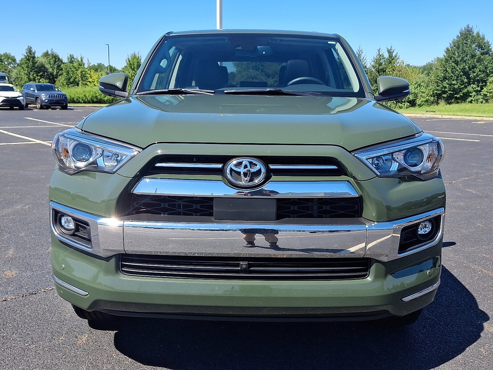 2022 Toyota 4Runner Limited photo 2
