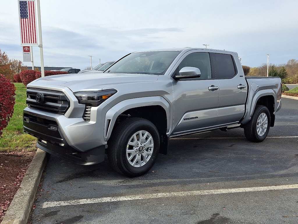 New 2025 Toyota Tacoma SR5 4X4 DOUBLE CAB