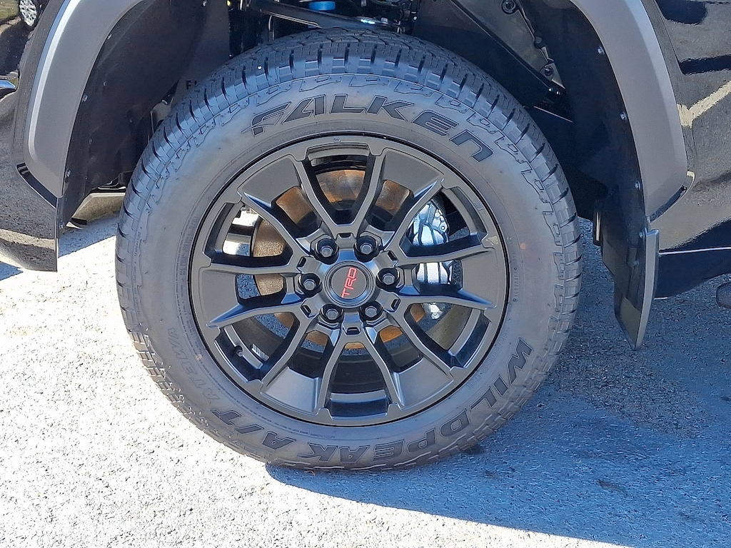 New 2025 Toyota Tundra Limited LIMITED CREWMAX 6.5