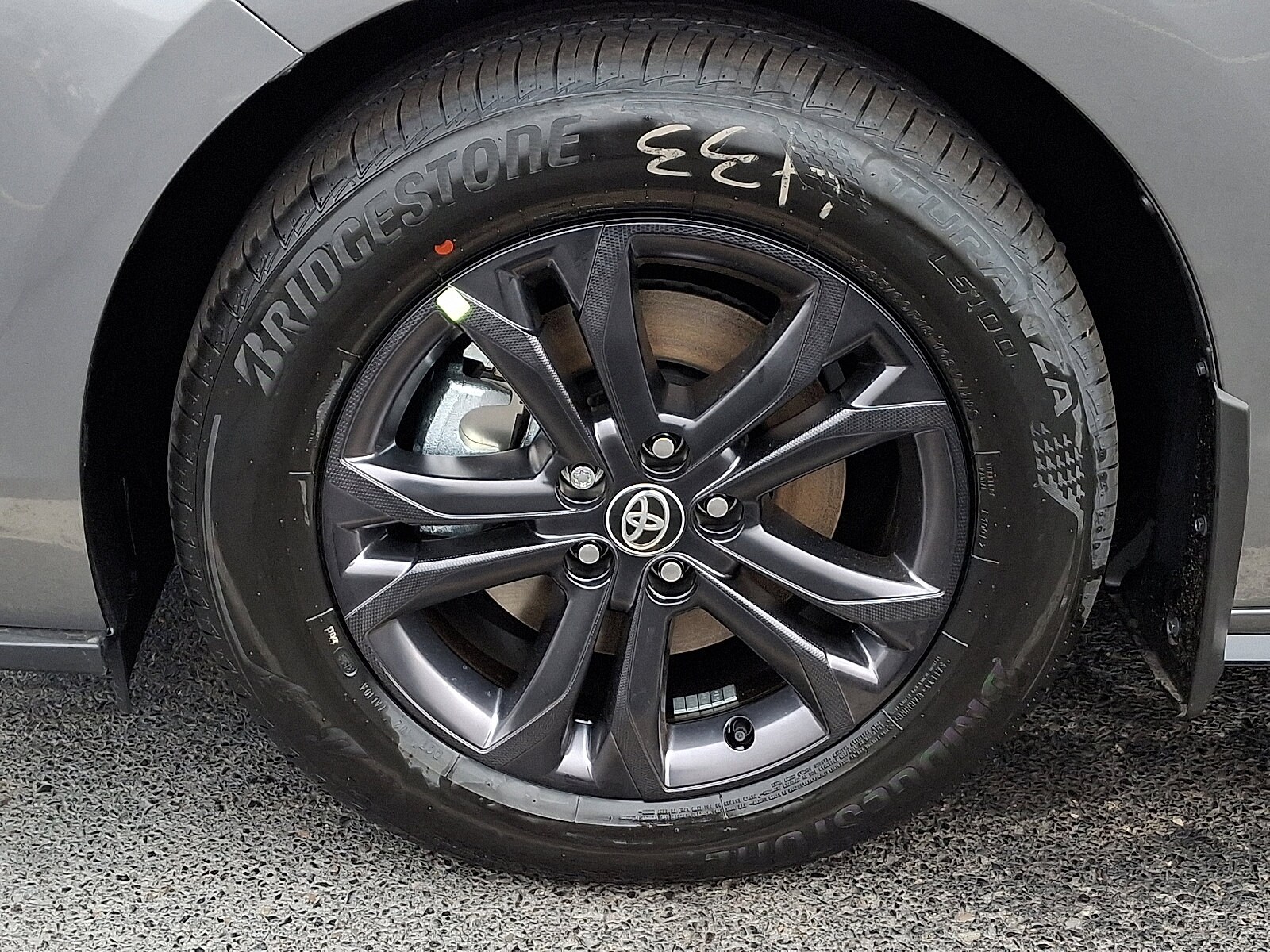 2026 Toyota Sienna XSE photo 3