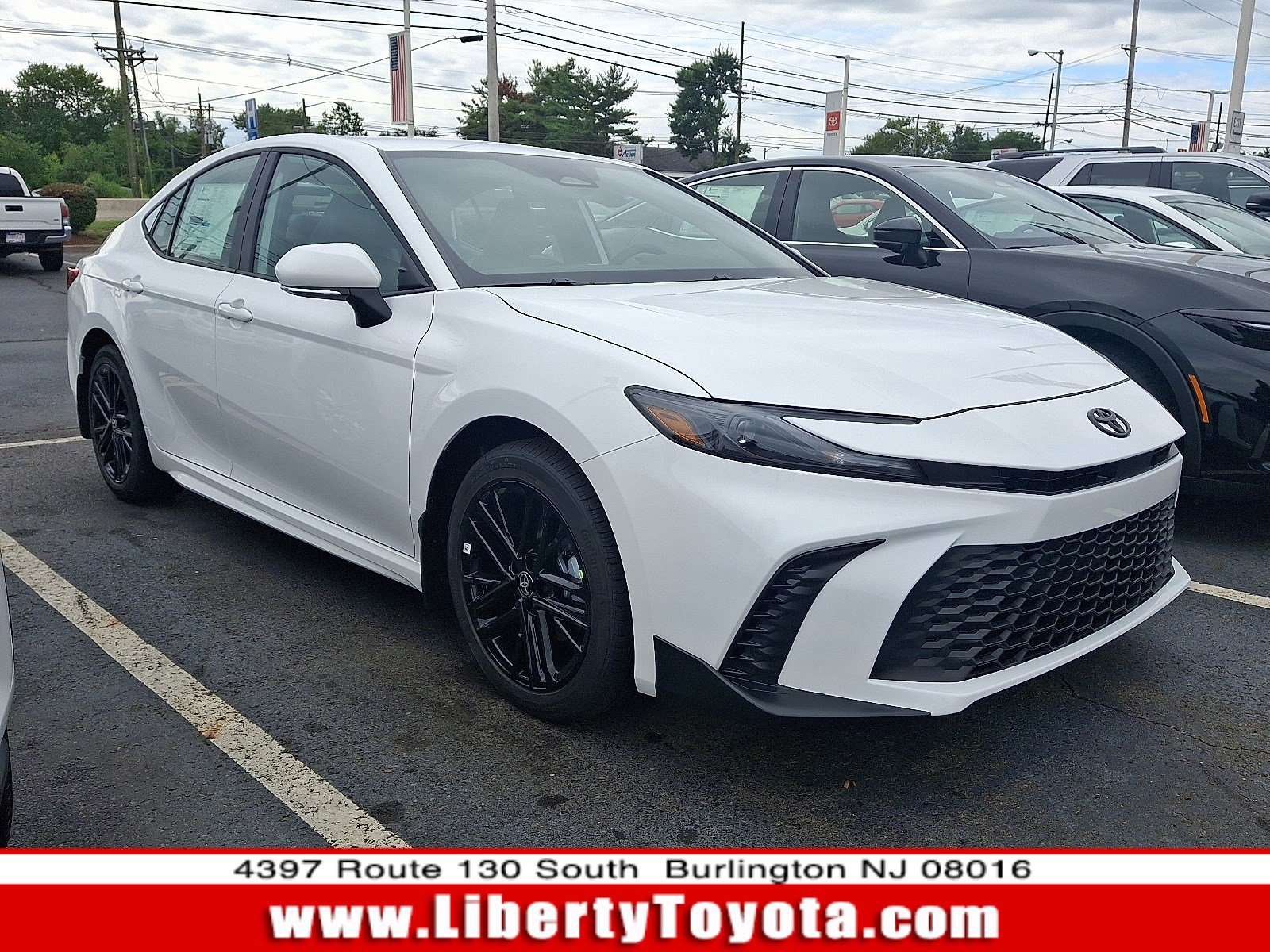 2025 Toyota Camry SE AWD 
