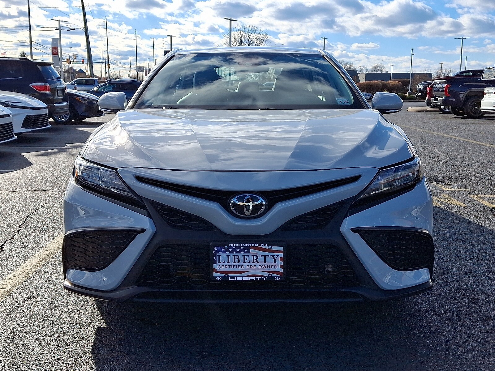 2024 Toyota Camry SE photo 2