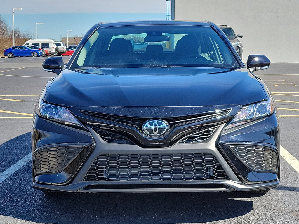 Used 2023 Toyota Camry SE Sedan