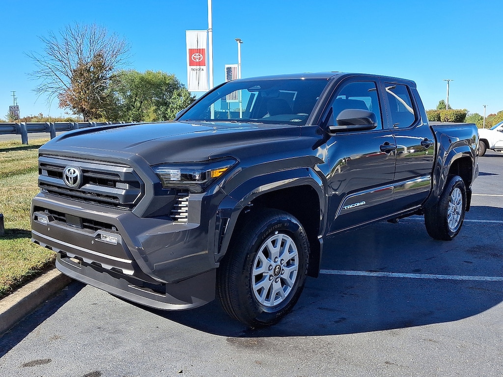 New 2025 Toyota Tacoma SR5 4X4 DOUBLE CAB