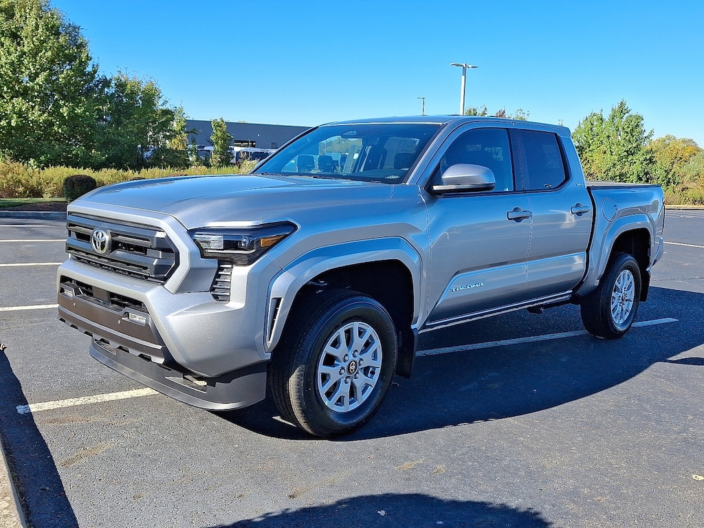 New 2025 Toyota Tacoma SR5 4X4 DOUBLE CAB