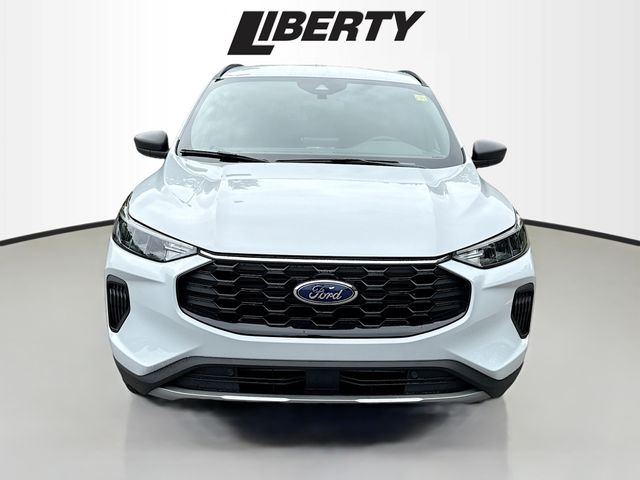 2025 Ford Escape ST-Line photo 2