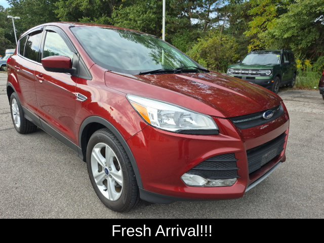 Used 2016 Ford Escape SE with VIN 1FMCU0G77GUB12989 for sale in Vermilion, OH
