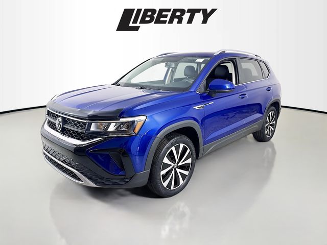2022 Volkswagen Taos SE photo 3