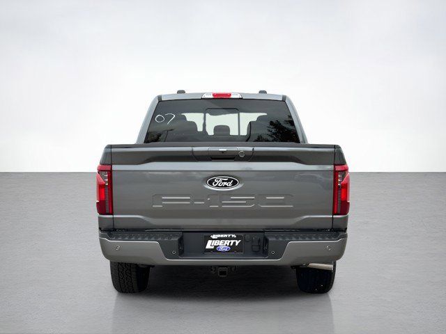 2025 Ford F-150 XLT photo 4
