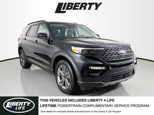 2022 Ford Explorer XLT's photo