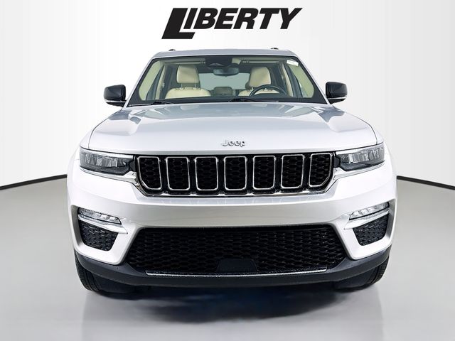 Used 2022 Jeep Grand Cherokee Limited with VIN 1C4RJHBG2N8613906 for sale in Vermilion, OH