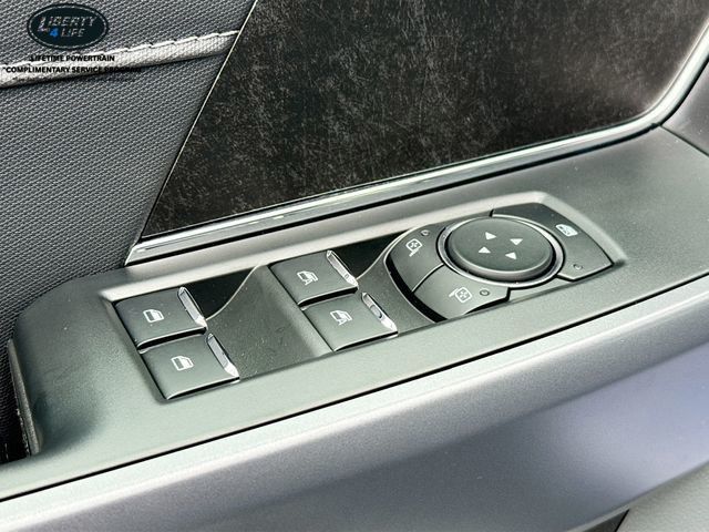 2025 Ford F-150 Lightning Flash - Photo 18
