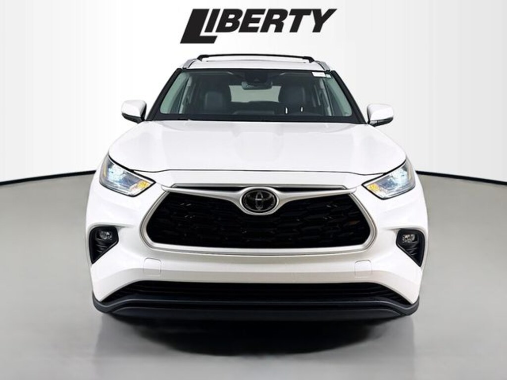 Used 2024 Toyota Highlander LE SUV