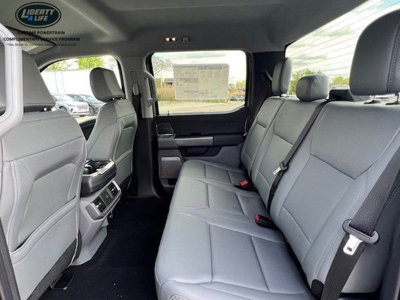 2025 Ford F-150 Lightning Flash - Photo 13