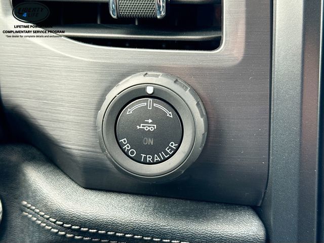 2025 Ford F-150 Lightning Flash - Photo 38