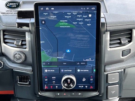2025 Ford F-150 Lightning Flash - Photo 18