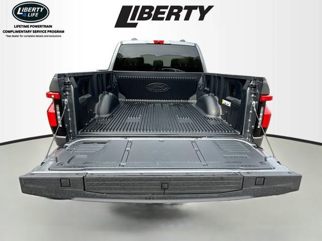 2025 Ford F-150 Lightning Flash - Photo 26