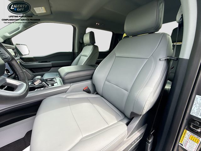 2025 Ford F-150 Lightning Flash - Photo 22