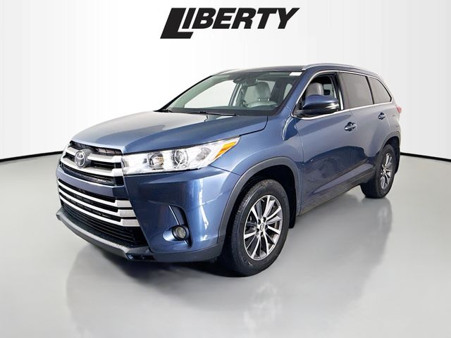 2017 Toyota Highlander XLE photo 3