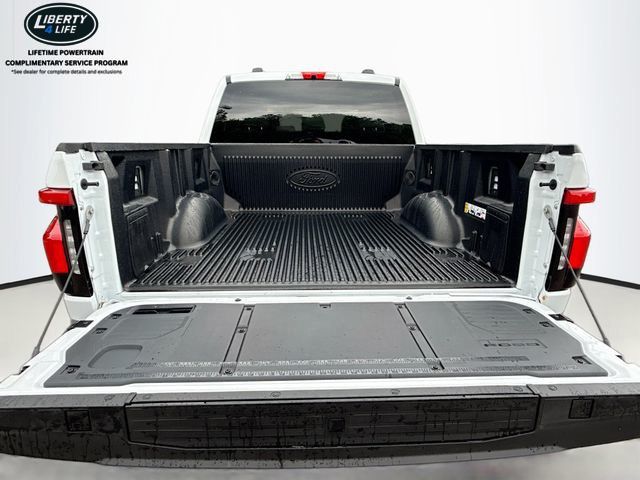 2025 Ford F-150 Lightning Flash - Photo 27