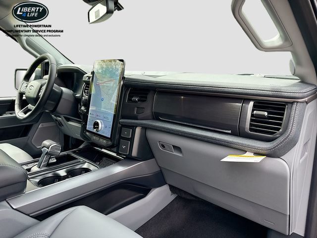 2025 Ford F-150 Lightning Flash - Photo 29