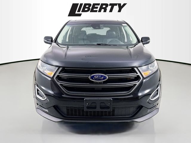2018 Ford Edge Sport photo 2