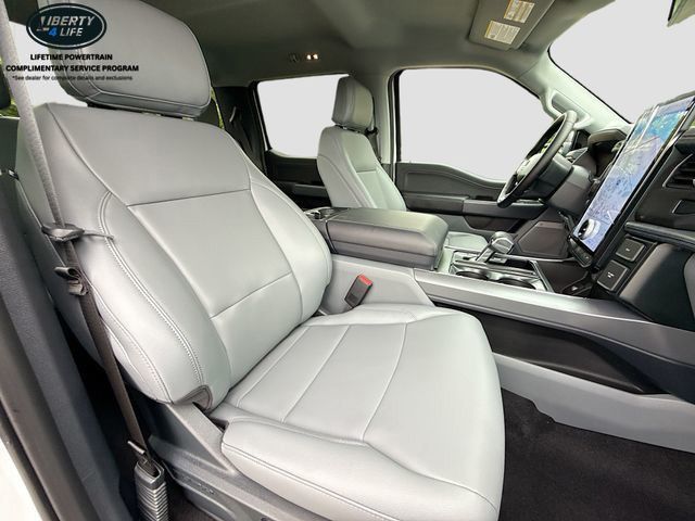 2025 Ford F-150 Lightning Flash - Photo 29