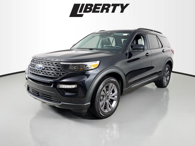 2022 Ford Explorer XLT photo 3