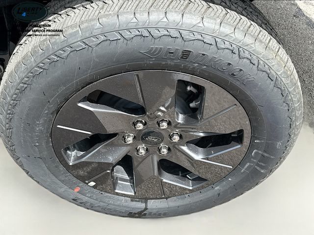 2025 Ford F-150 Lightning Flash - Photo 31