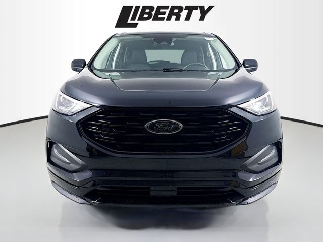 Used 2024 Ford Edge SE with VIN 2FMPK4G9XRBA02432 for sale in Vermilion, OH