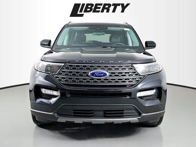 Used 2022 Ford Explorer XLT with VIN 1FMSK8DH0NGA23533 for sale in Vermilion, OH