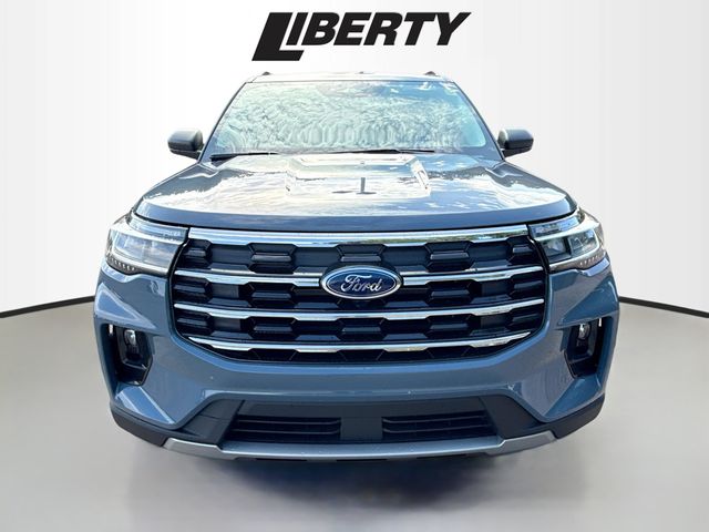 2025 Ford Explorer photo 2