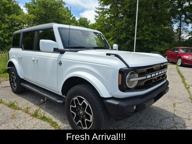 2023 Ford Bronco Outer Banks 4x4's photo