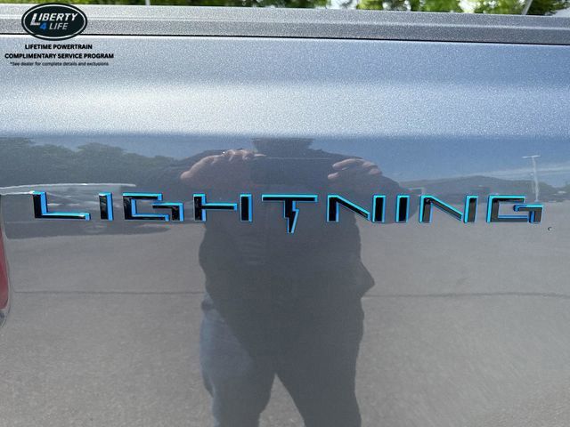 2025 Ford F-150 Lightning Flash - Photo 37