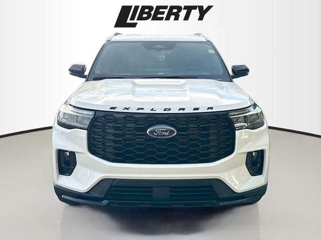 2026 Ford Explorer ST-Line photo 2