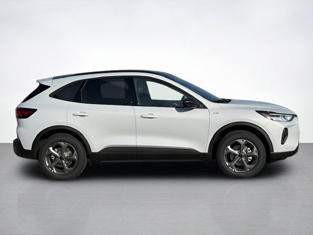 2025 Ford Escape ST-Line photo 2