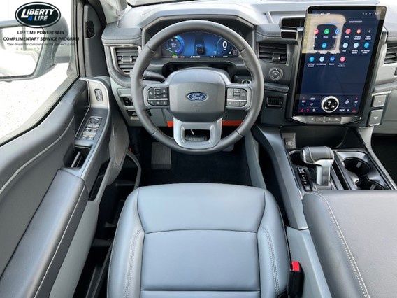 2025 Ford F-150 Lightning Flash - Photo 20