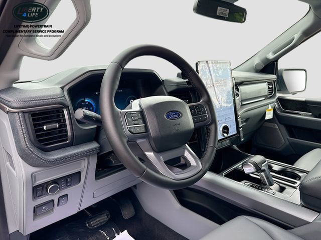 2025 Ford F-150 Lightning Flash - Photo 9