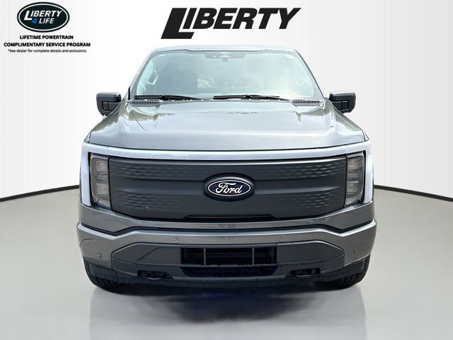 2025 Ford F-150 Lightning Flash - Photo 2