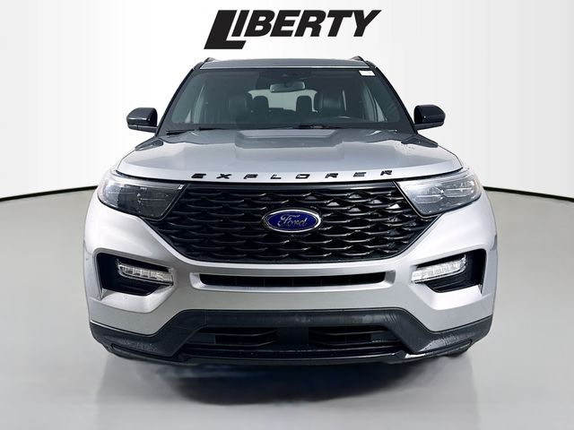 2022 Ford Explorer ST-Line photo 2
