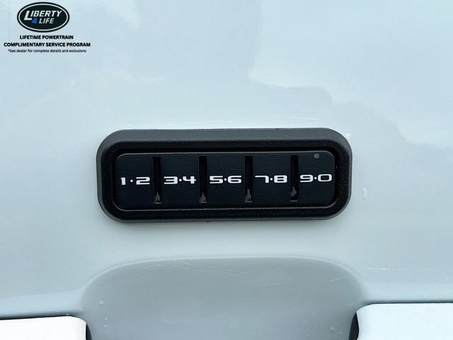 2025 Ford F-150 Lightning Flash - Photo 36