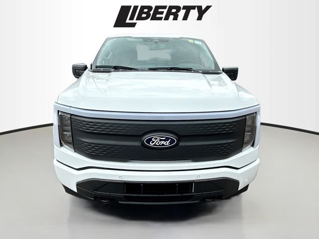 2025 Ford F-150 Lightning photo 2