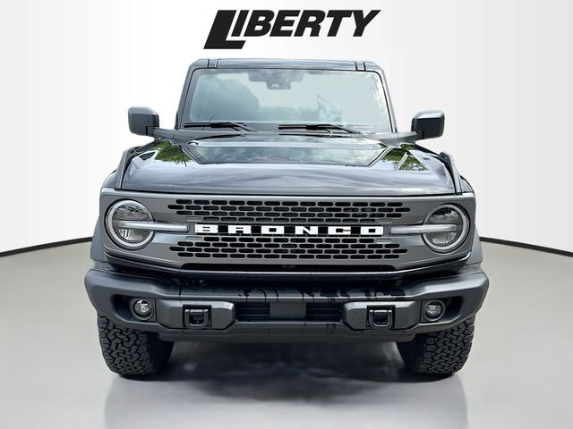 2025 Ford Bronco Badlands photo 2