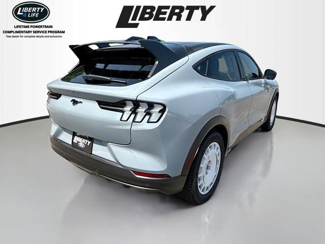 2025 Ford Mustang Mach-E GT - Photo 7