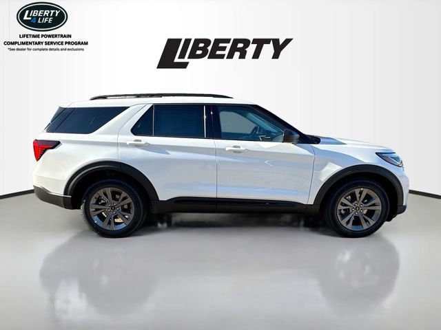 2026 Ford Explorer Active - Photo 8