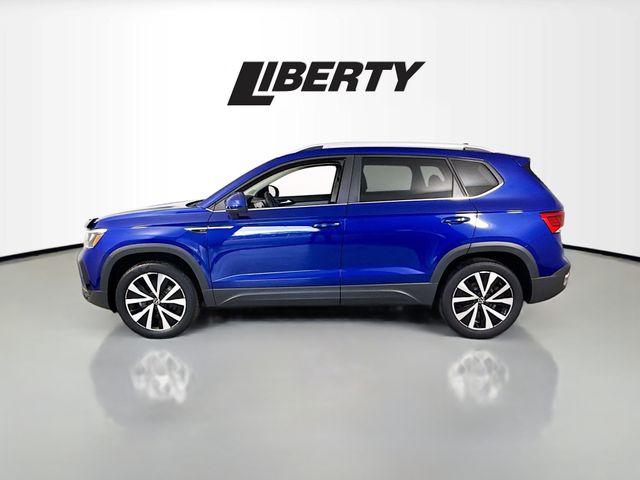 2022 Volkswagen Taos SE photo 4