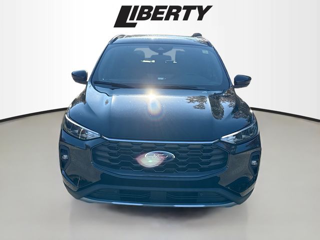 2026 Ford Escape Hybrid ST-Line Select photo 2