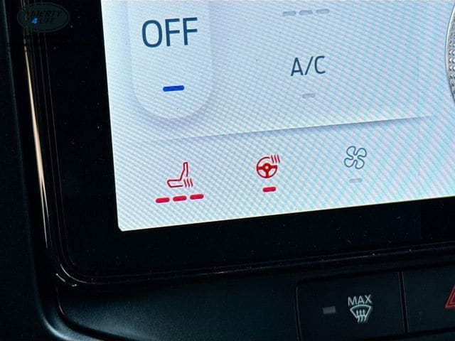 2025 Ford F-150 Lightning Flash - Photo 21