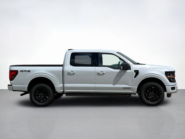 2025 Ford F-150 XLT photo 2