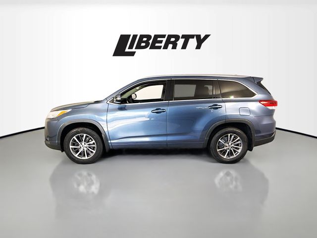 2017 Toyota Highlander XLE photo 4